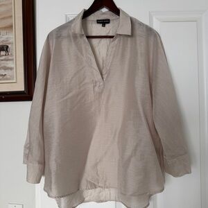 Modern Works Woman’s V-Neck and 3/4 Length Sleeves Elegant Cream Blouse Size L
